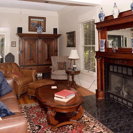Dickson Street Bed & Breakfast Fayetteville Exteriör bild