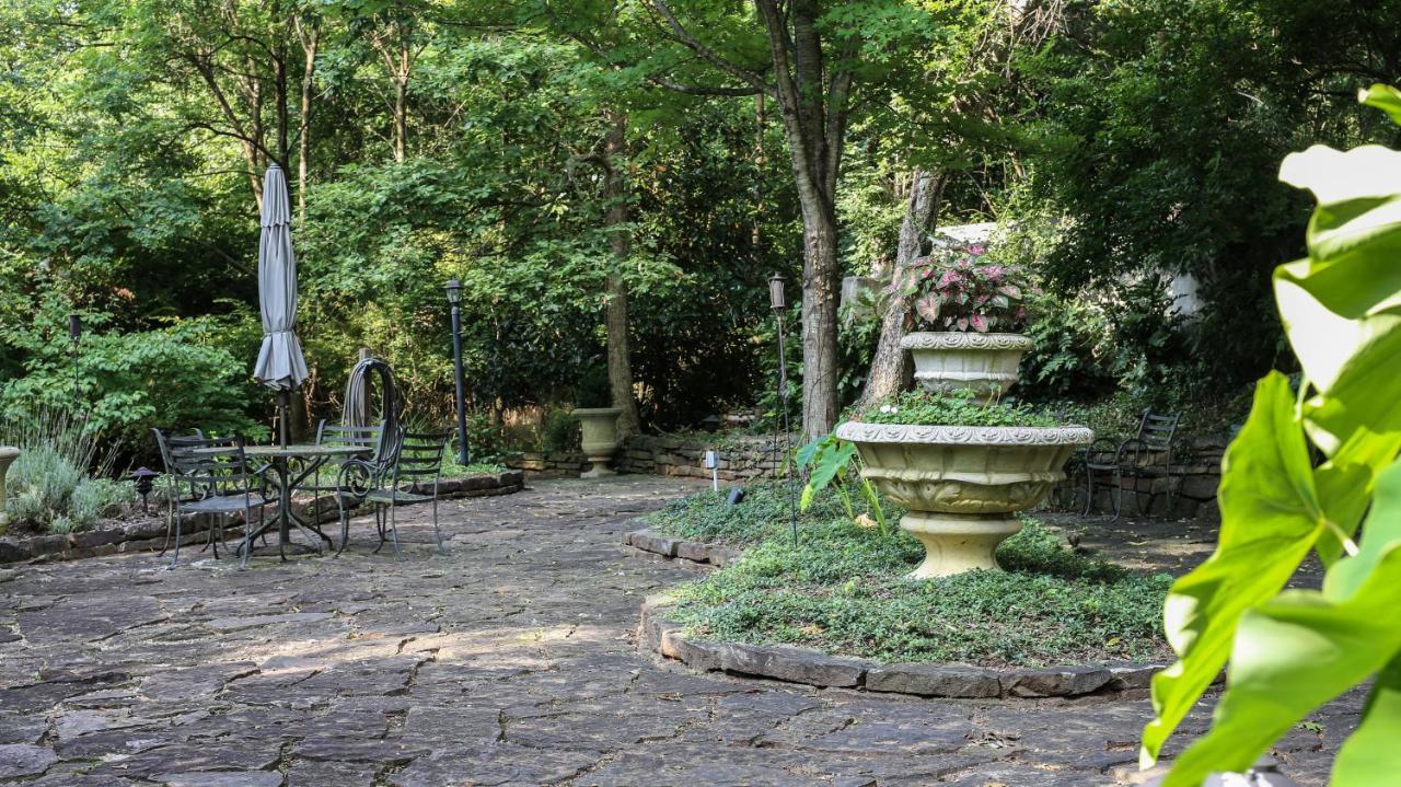 Dickson Street Bed & Breakfast Fayetteville Exteriör bild