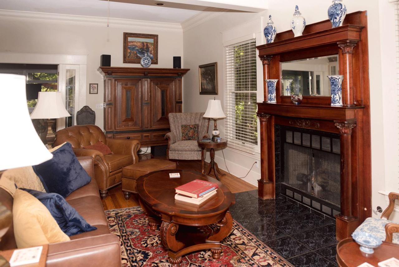 Dickson Street Bed & Breakfast Fayetteville Exteriör bild